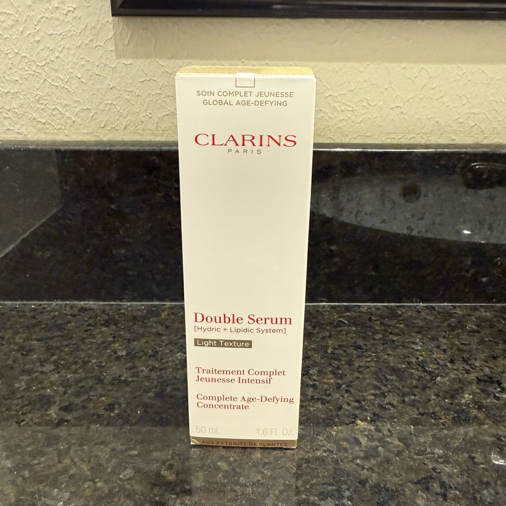 Clarins Paris Hydric+Lipidic System.